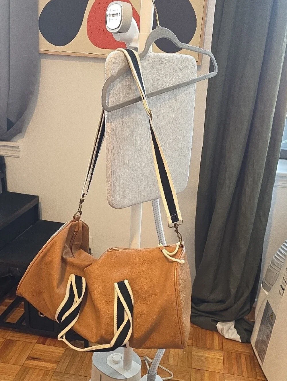 N/A stylish tan
